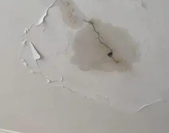 尖扎阳台漏水维修公司分享下屋面防水工程质量问题原因分析